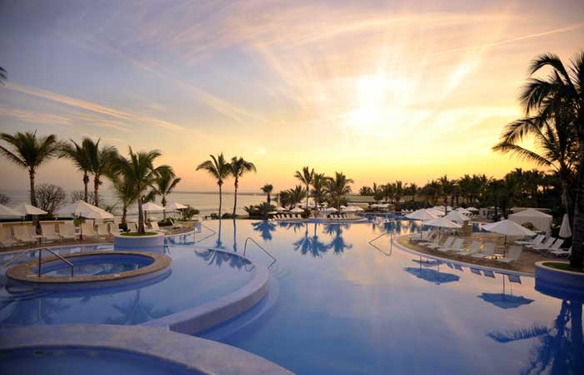 Pueblo Bonito Emerald Bay Resort & Spa มาซาตลัน ภายนอก รูปภาพ